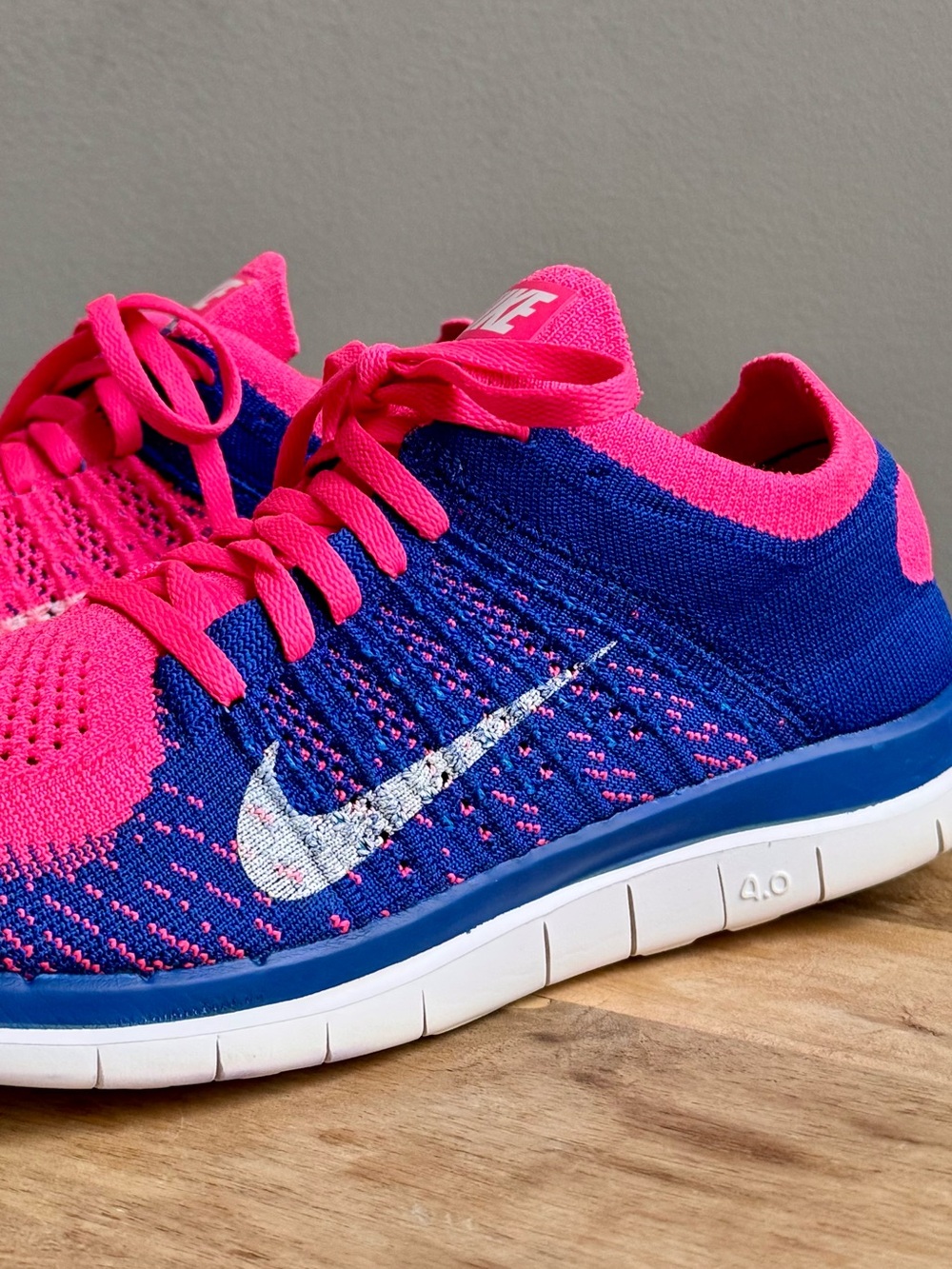 Nike Free 4.0 Flyknit Women's Size 9 Pink Blue Running Shoes 631050-600 - Picture 3 of 10